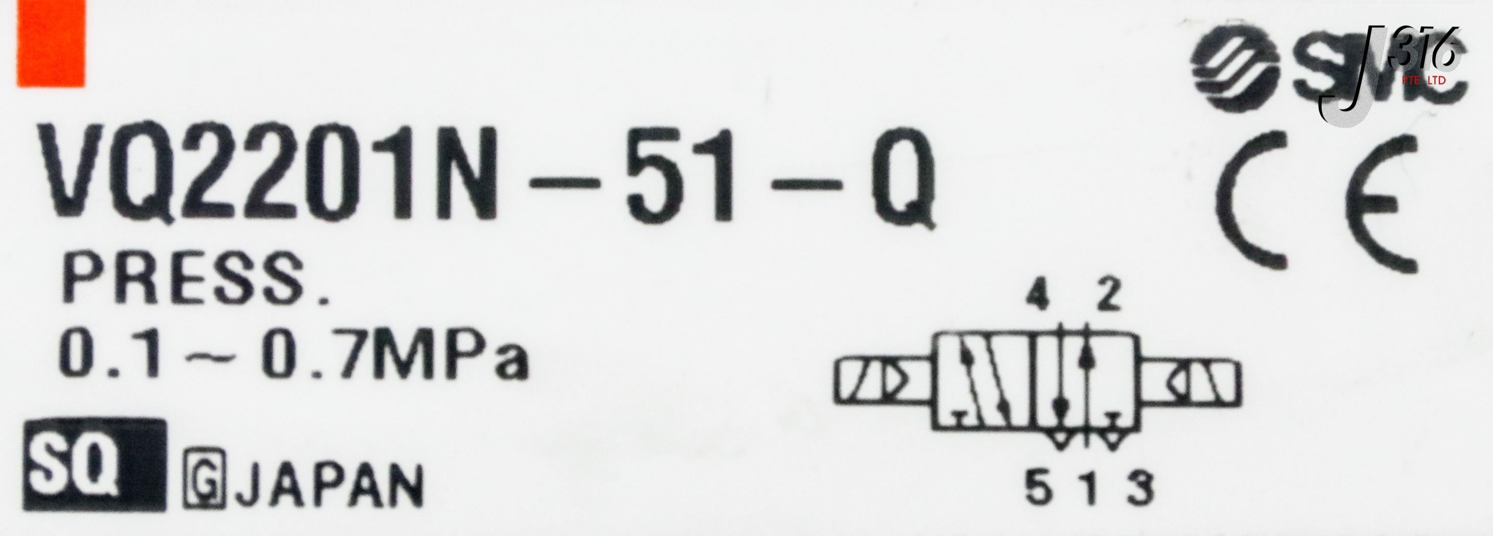 2様リクエスト 25574 SMC 3 SLOT SOLENOID MANF W/ 1X VQ2101N-51-Q, 2X VQ2201N-51-Q